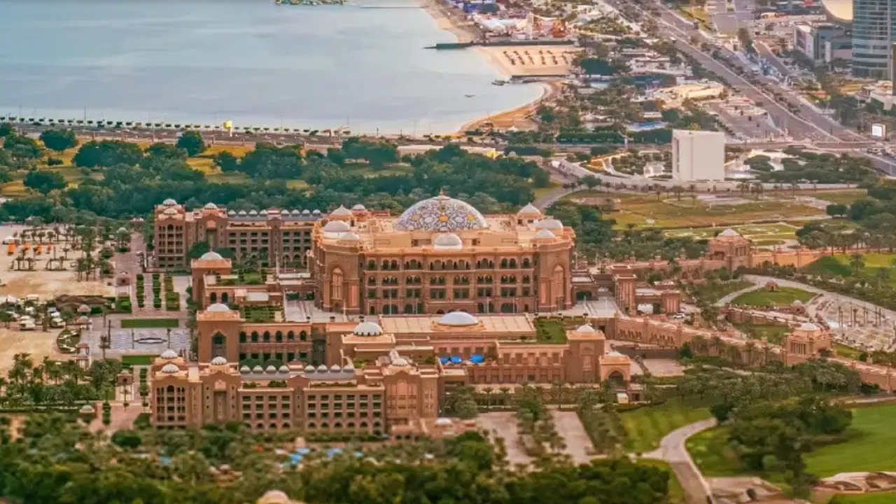 أبوظبي تطلق منصة “عضيد” لتعزيز استدامة سلاسل الإمداد وتسهيل حركة التجارة